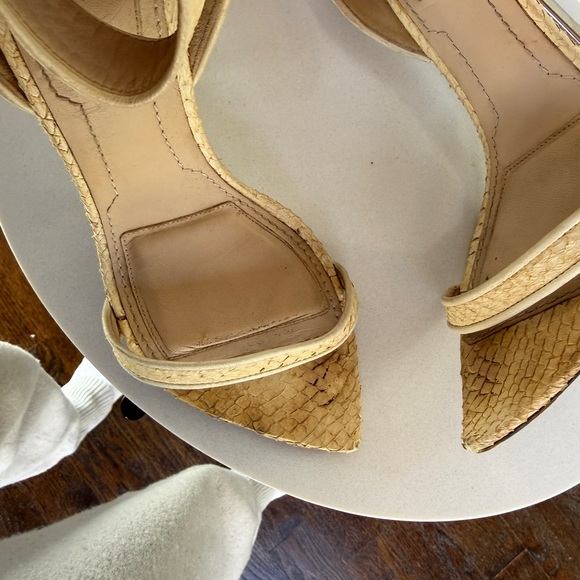 Givenchy Shark Lock Python Heels - Picture 5 of 8